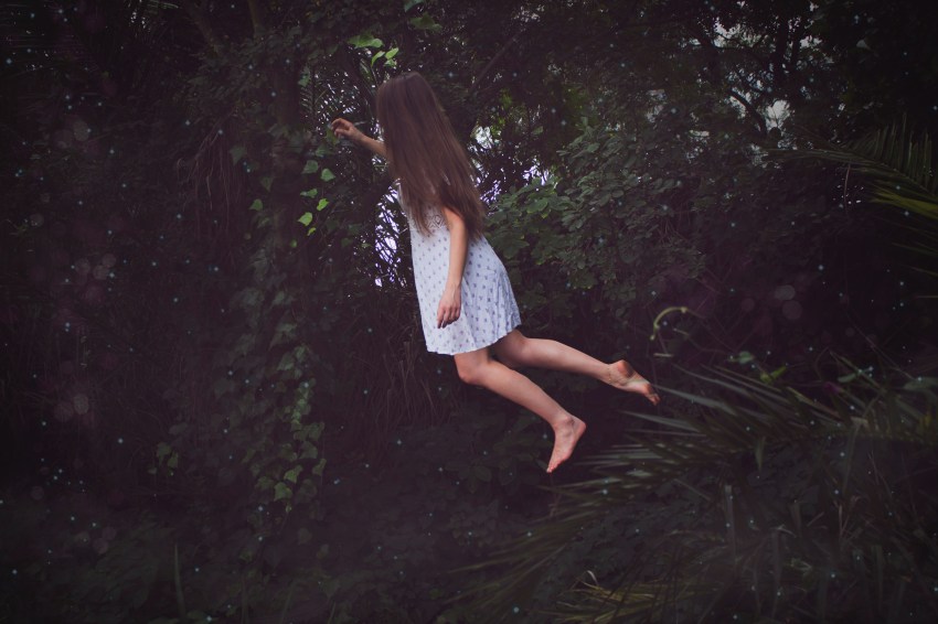 25 Adults On The Supernatural Experiences They Had When They Were Young