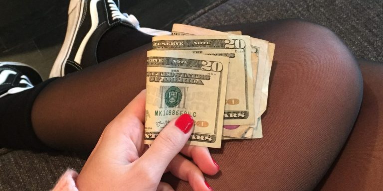 10 Things You Should Know Before Dating Someone Who’s Flat Fucking Broke