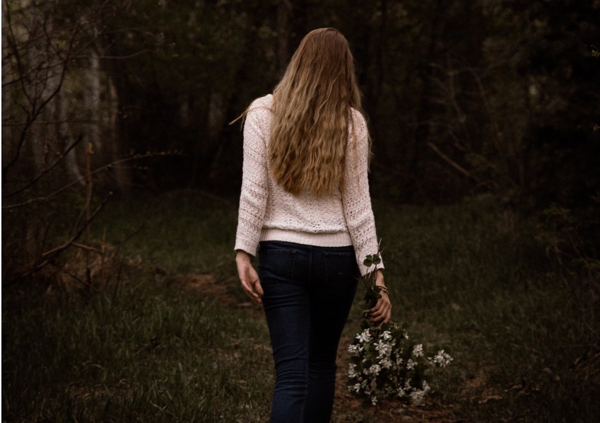 How To Love A Girl Who’s Comfortable On Her Own