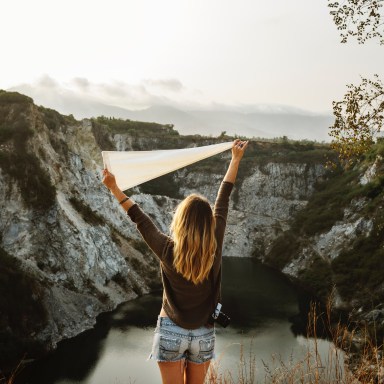 Here’s One Simple Way To Feel Happier (In 5 Words), Based On Your Zodiac Sign