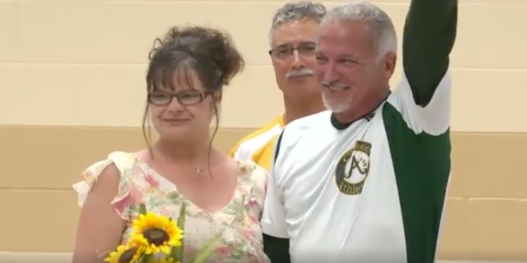 This Terminally Ill Man Married His Long-Lost Love Of 20 Years Just Hours After Reuniting With Her