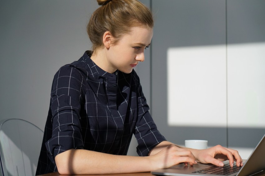 15 Witty Replies To Use Whenever Someone Says You Should Work For Free