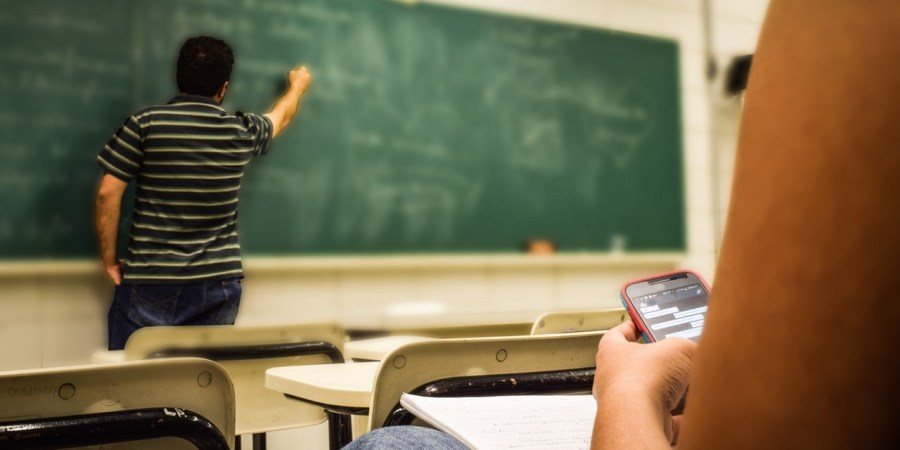 900px x 450px - 15 Students Share Their Craziest NSFW Experiences With Actual ~Teachers~ |  Thought Catalog