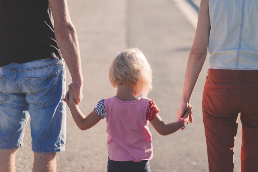 40 Dumb And Damaging Things Parents Do To Their Kids