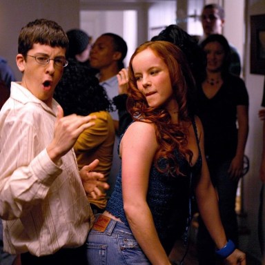 21 Stages Of Going Out With Friends Who Are Way Hotter Than You