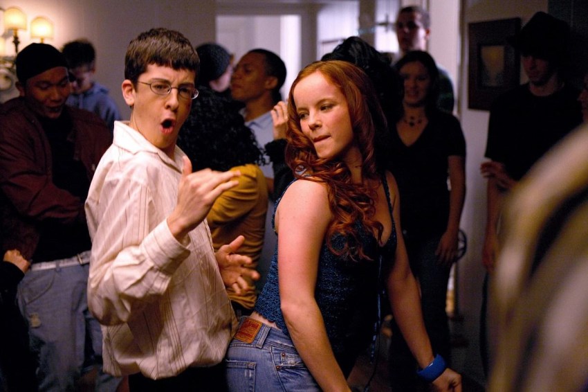 21 Stages Of Going Out With Friends Who Are Way Hotter Than You