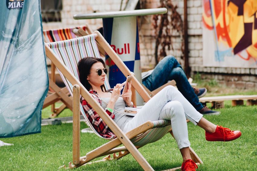 10 Signs You Hate Yourself And Don’t Even Realize It