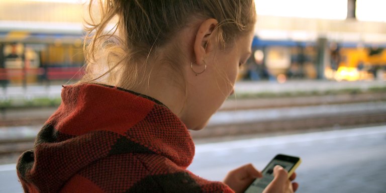 This Hook Up App Helps You Date Your Crush’s Doppleganger, As If 2017 Wasn’t Strange Enough