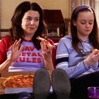 5 Things To Know Before Dating The Girl Who’s Best Friends With Her Mom