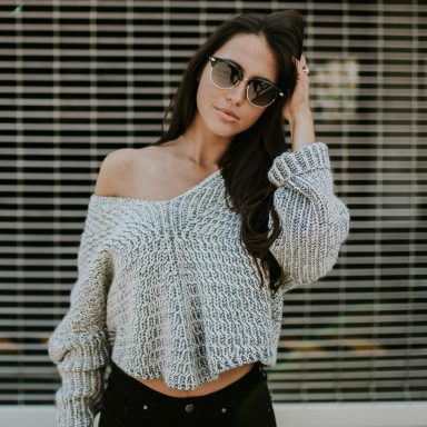 girl missing her ex