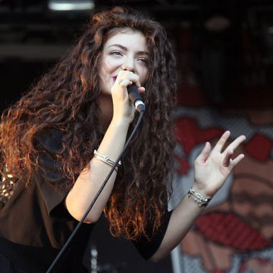 22 Thoughts I Had While Watching Lorde’s Music Video For Perfect Places