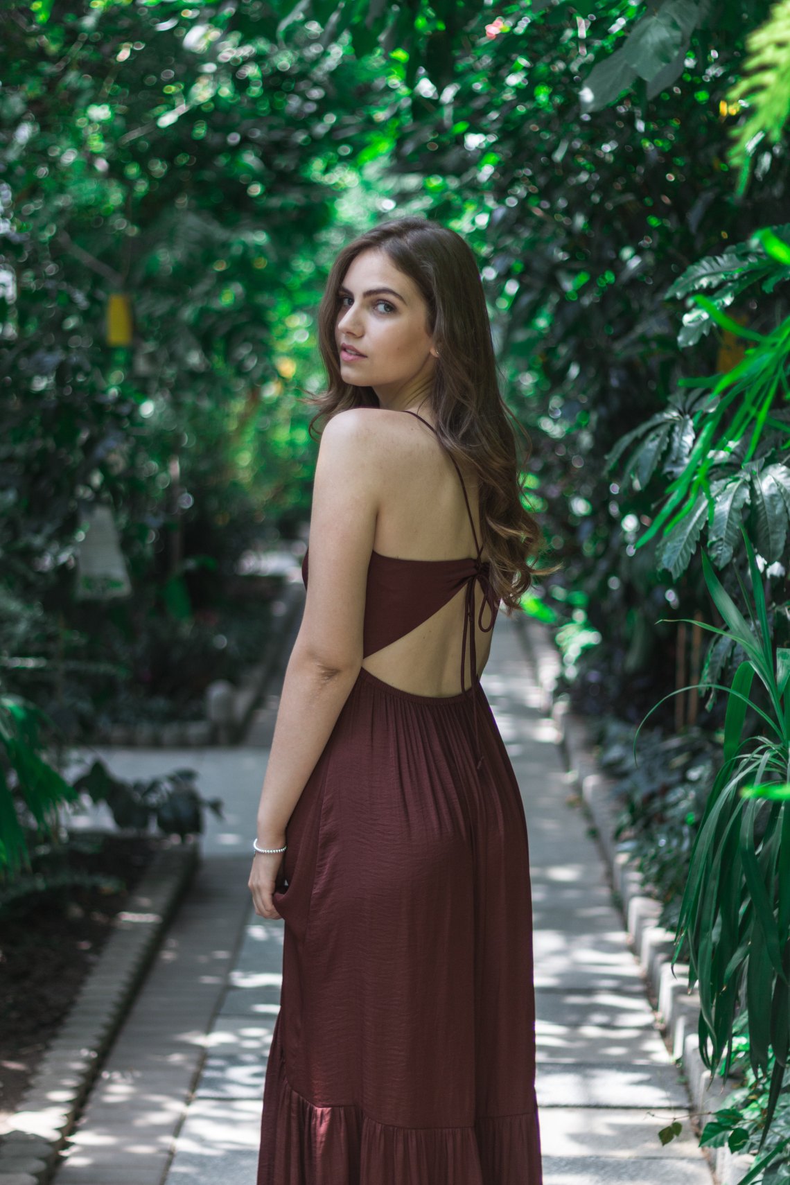 A girl looking for a relationship