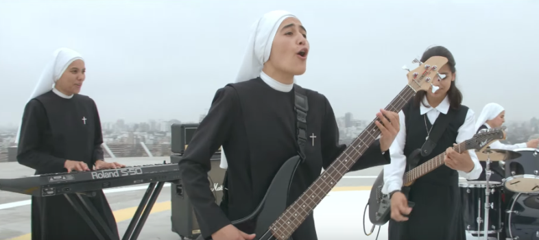 Siervas, a band of Peruvian nuns, in their music video for "Confía en Dios"