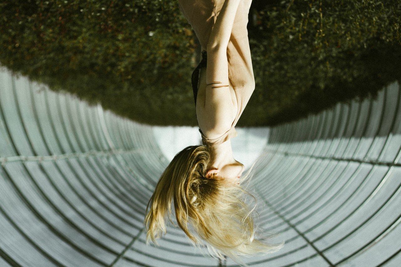 girl upside down