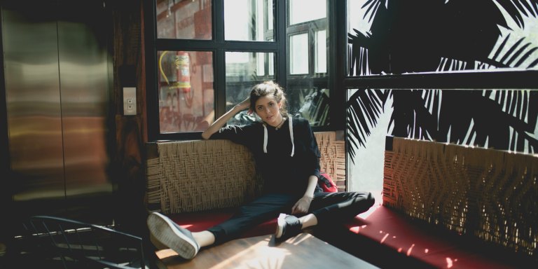 25 Things You Can Do By The Time You’re 25 To Convince People You Have Your Shit Together (Even If You Don’t)