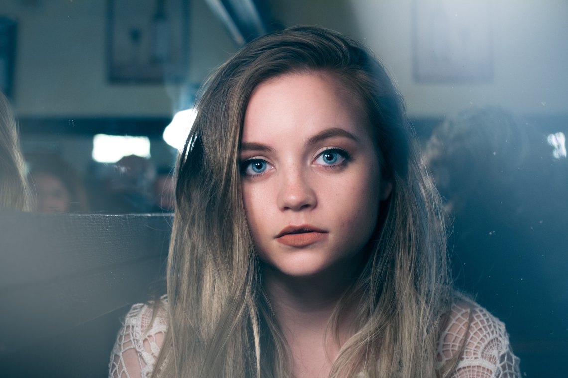 Girl who is scared of love