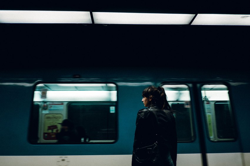 This Woman Saw The Same Man On Her Morning Train Every Day, But She Had No Idea He Was Her Soulmate