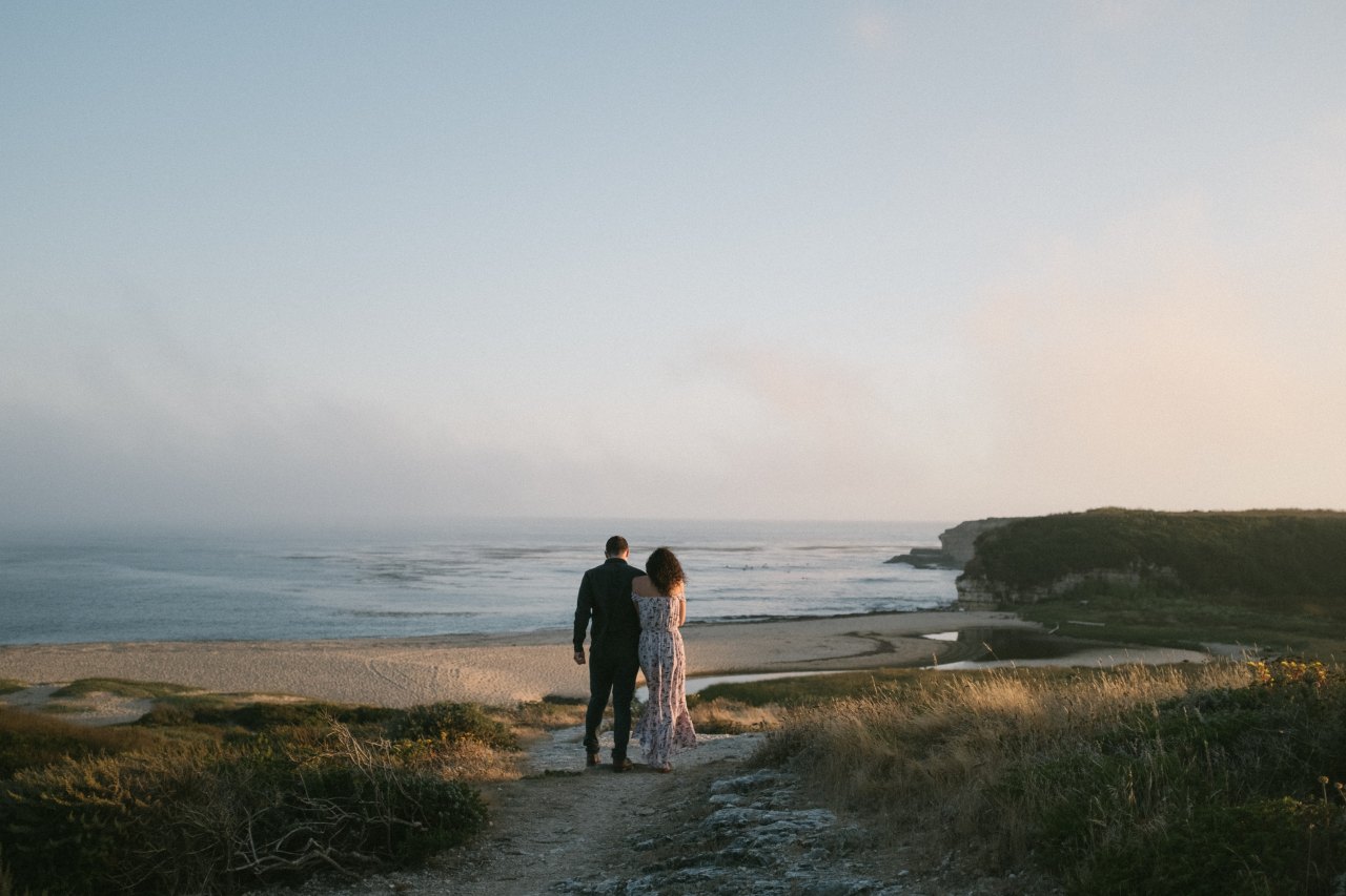 happy couple walking on the beach, relationships, love