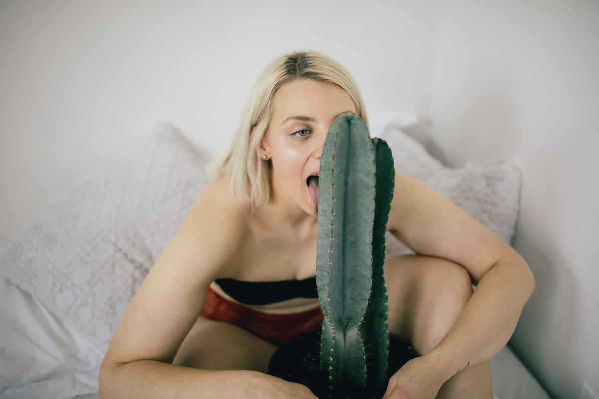 23 Women Describe What It Felt Like To Give Their First Blowjob Thought Catalog photo