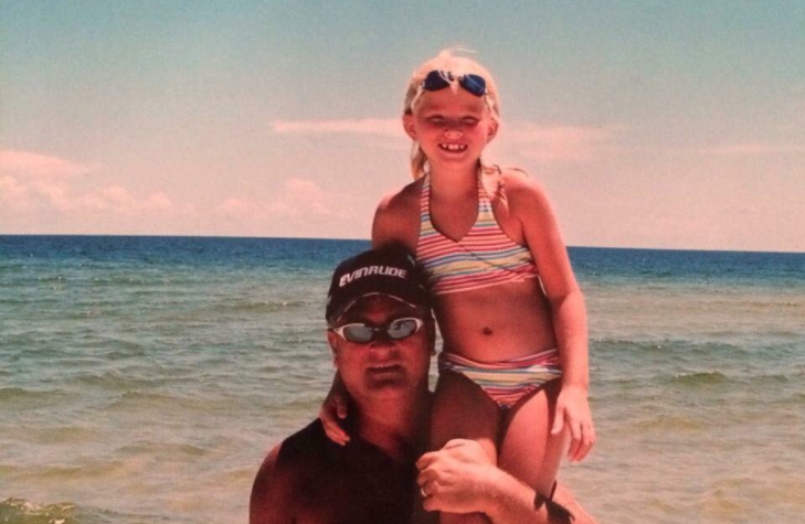 Bailey Sellers and her late father when she was a child