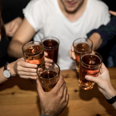 friends drinking beer