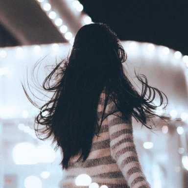 girl looking up to the sky, trusting in God, trusting God, christian faith, Christianity, trust God