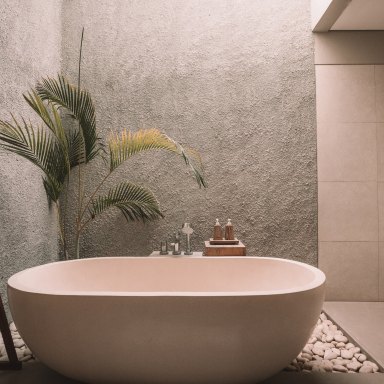 Bath tub spa
