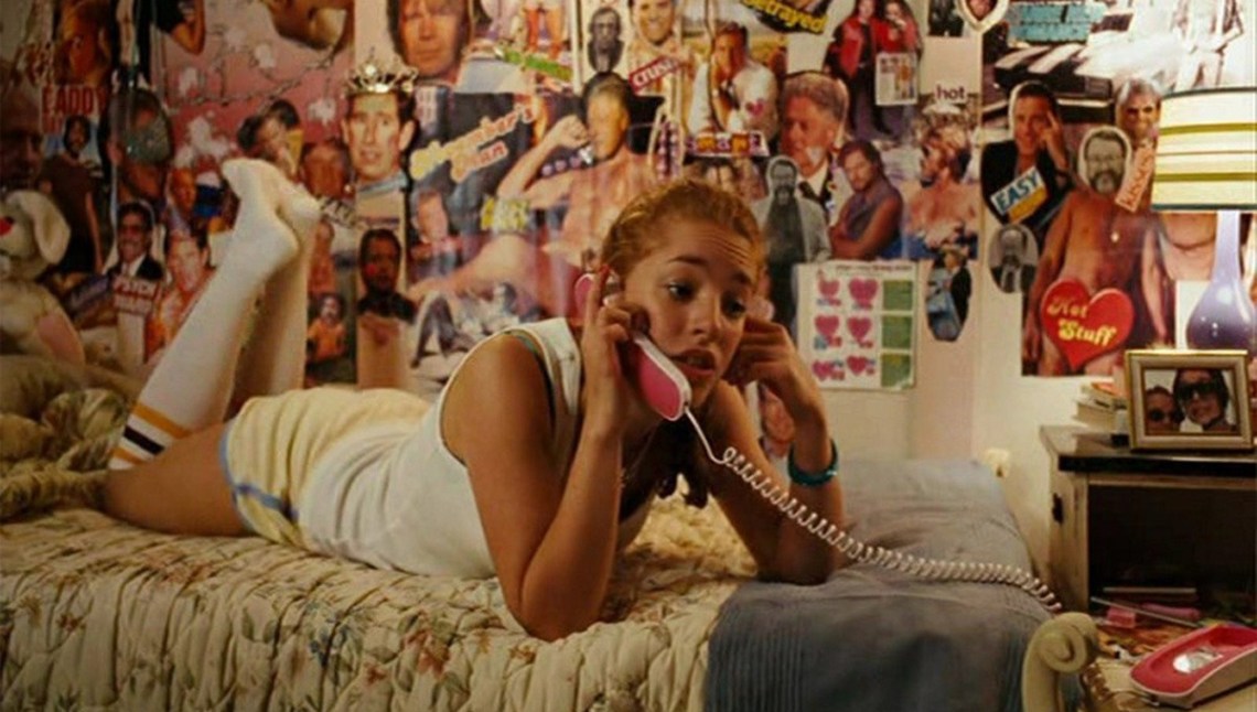 The AllTime Best Bedrooms From Early 2000s Teen Mo
