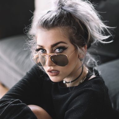 Girl trying to overcome anxiety
