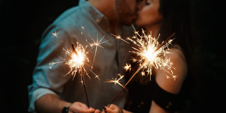 21 Ways To Make Your Significant Other Feel Loved This Holiday Season