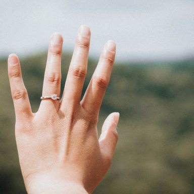 5 Signs You’re Emotionally Ready To Get Engaged