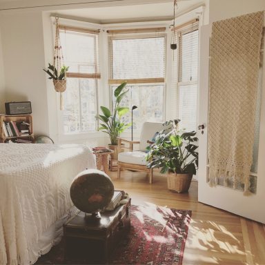 20 Essentials Every Girl Needs When Moving Into Her First Apartment