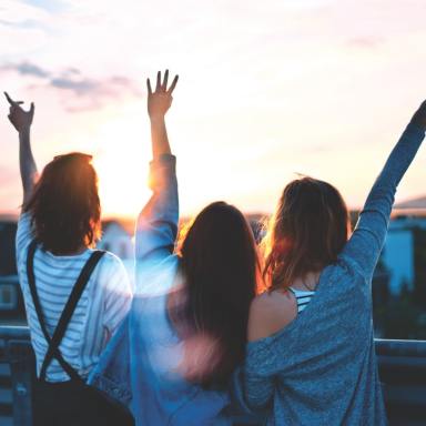 4 Steps To Embracing Sisterhood And Its Healing Powers