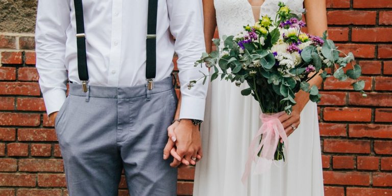 4 Classic Wedding Traditions That Need To Be Left In The Past