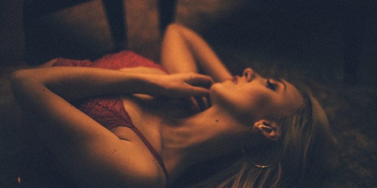 How Taking Naked Photos Of Another Woman Actually Strengthened My Marriage