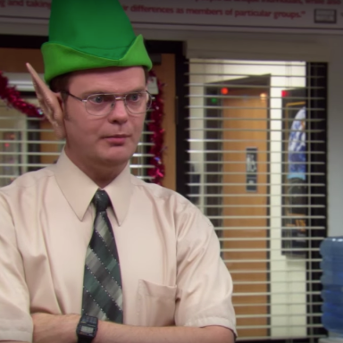 The 15 Best Holiday-Themed TV Episodes To Binge Watch This December, Ranked