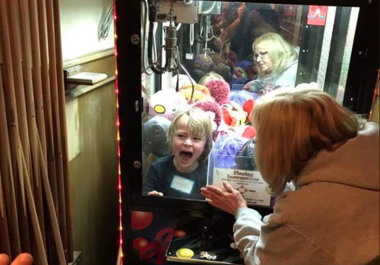 kids claw machines