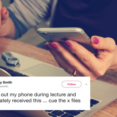 This Professor Expertly Trolled His Student For Using Her Phone During Class And It’s Hilarious