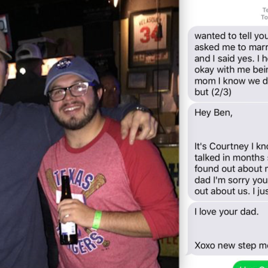 This Guy Got A Wrong Number Text And Somehow Ended Up In The Middle Of A Stranger’s Wild Family Drama