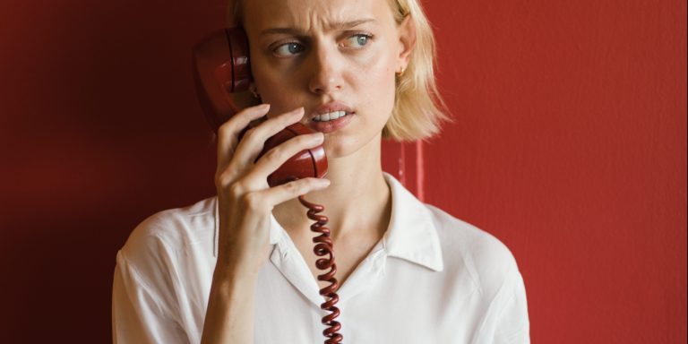 24 Men And Woman Share Their True Creepy Phone Call Stories That Freak You The Eff Out