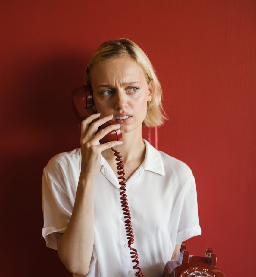 24 Men And Woman Share Their True Creepy Phone Call Stories That Freak You The Eff Out