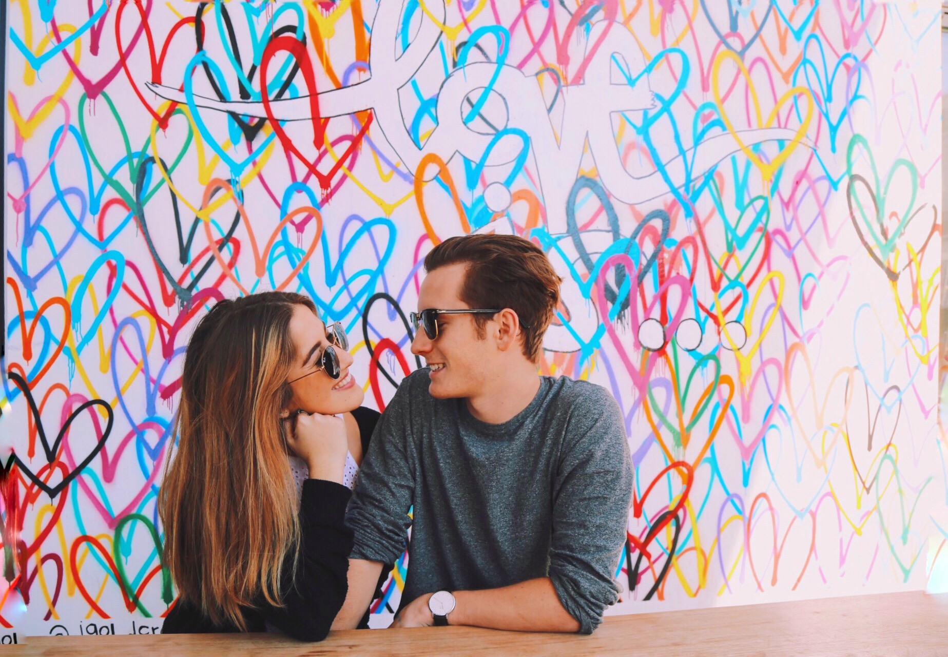 400+ First Date Questions: Everything You Need To Ask The First Time You Go Out With Someone (And More)