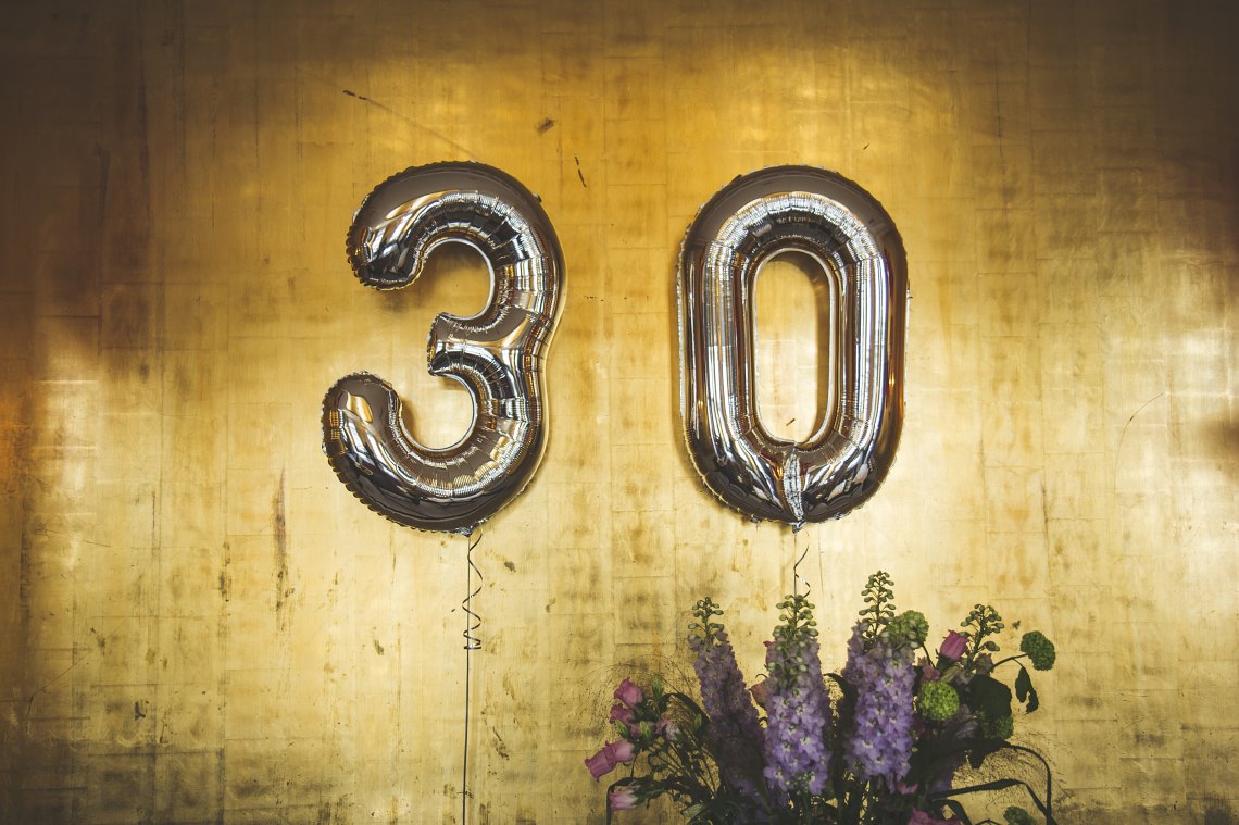 30 balloons