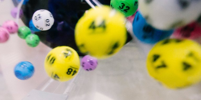 30 Lottery Winner Stories (That Don’t Always Have Happy Endings)