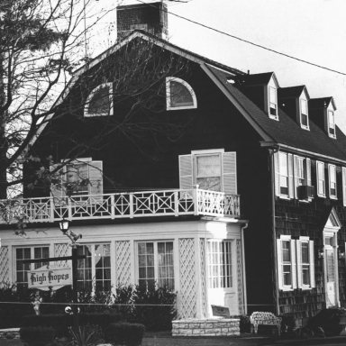 112 Ocean Avenue: 17 Creepy Facts About The House That Inspired ‘The Amityville Horror’