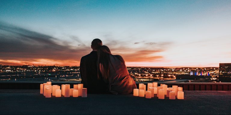 9 Stupidly Simple Signs Your Forever Person Is Thinking About Proposing
