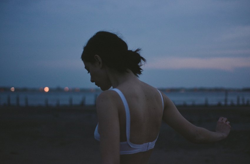 Why You Can't Keep A Relationship For Long, Based On Your Zodiac Sign 