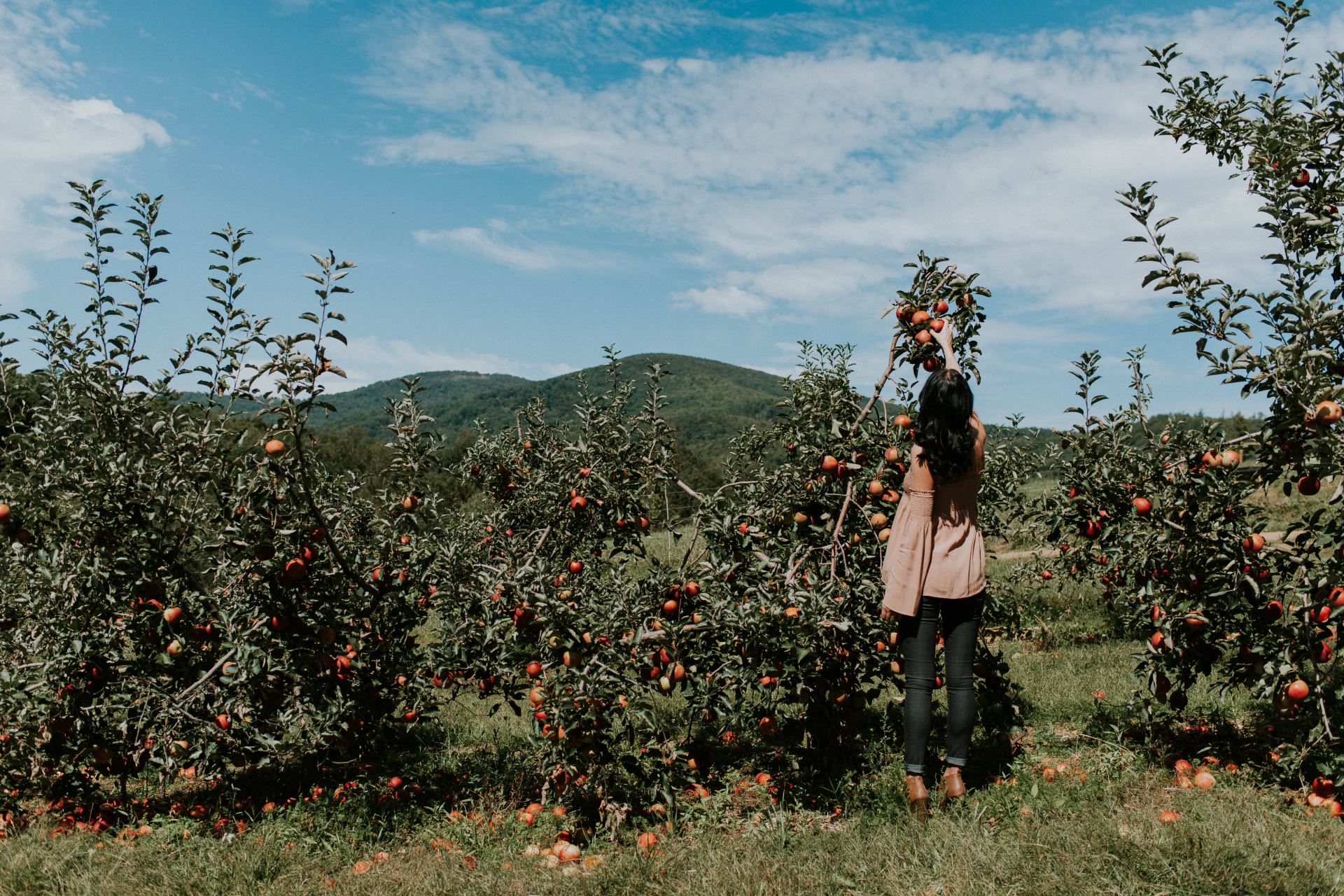 5 Ways For Fun-Loving Women To Get Out In Nature