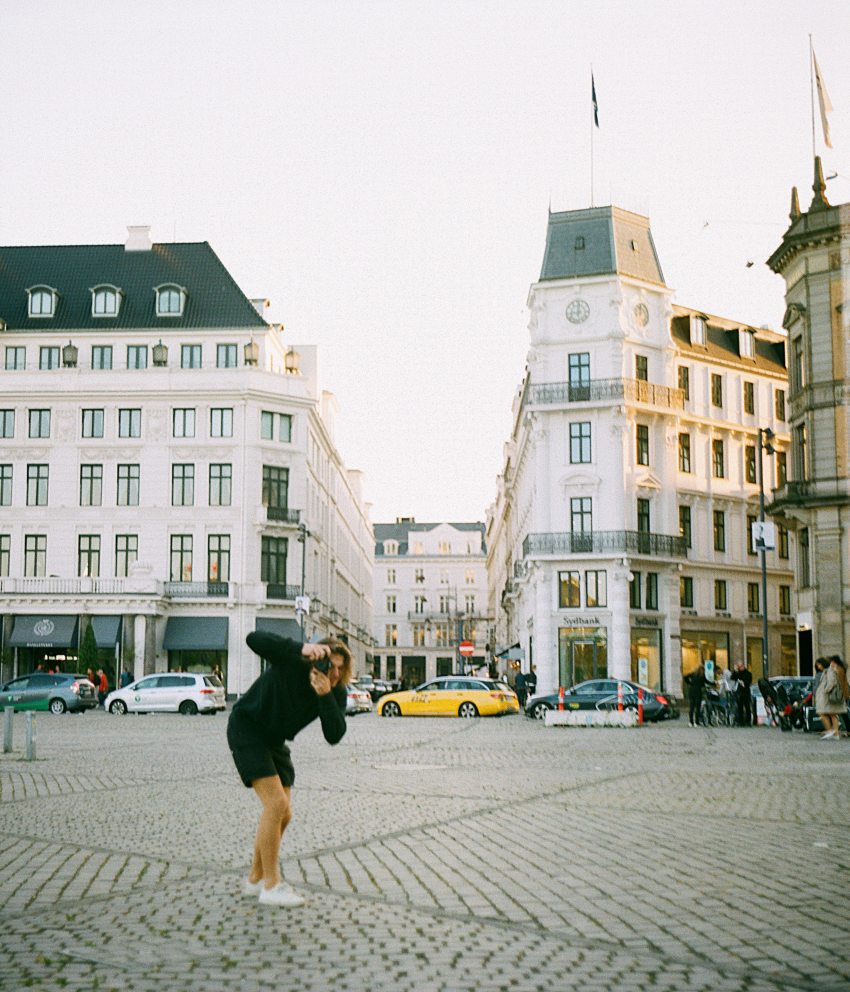 4 Uncomfortable Signs You’re Holding Yourself Back From Your Fullest Potential
