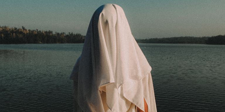 30 Ghost Stories That Will Chill You To Your Core